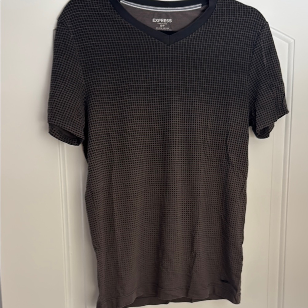 Express men’s Black Short Sleeve Tee small